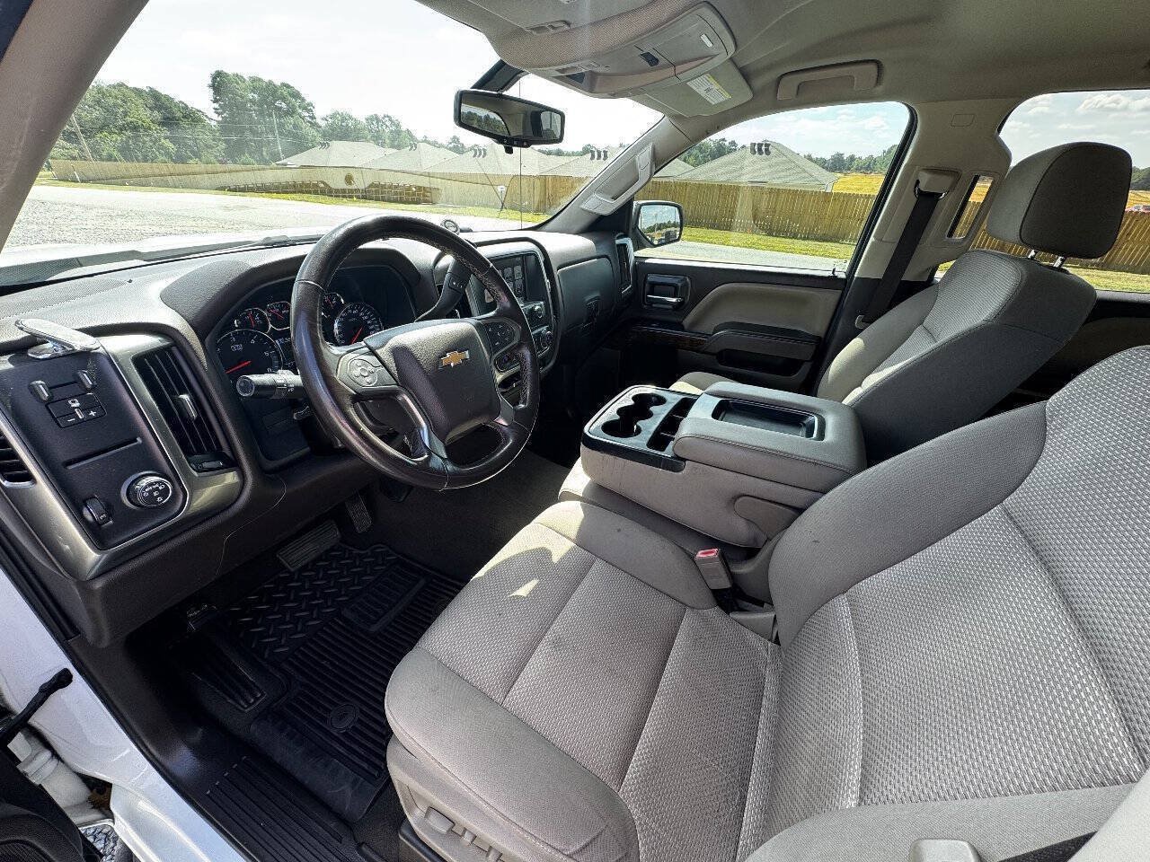 Used 2018 Chevrolet Silverado 1500 LT w/ Texas Edition RWD image 12