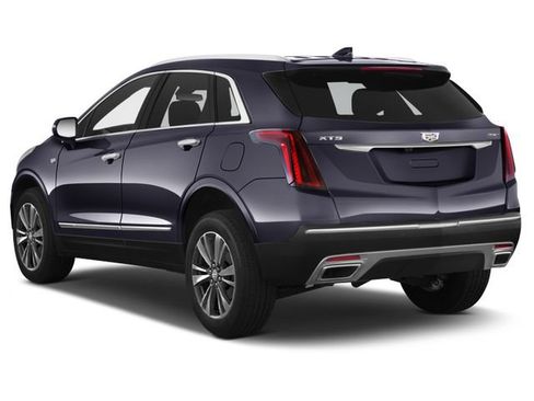 Used 2024 Cadillac XT5 Premium Luxury w/ Technology Package AWD/4WD image 2