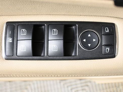Used 2010 Mercedes-Benz E 350 Coupe image 28