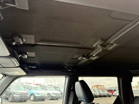 Used 2022 Ford Bronco Outer Banks image 17