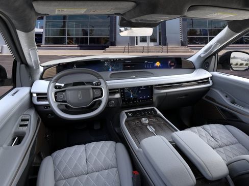 New 2026 Lincoln Navigator Black Label AWD/4WD image 9