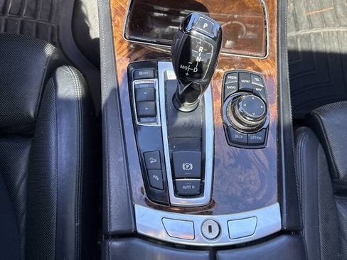 Used 2013 BMW 750Li xDrive image 7