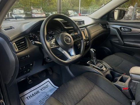 Used 2019 Nissan Rogue S image 11