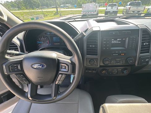 Used 2020 Ford F550 4x4 Regular Cab Super Duty image 15