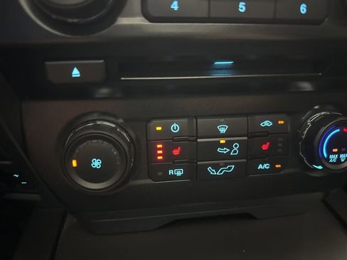 Used 2016 Ford F150 XLT w/ Equipment Group 302A Luxury AWD/4WD image 31