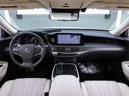 Used 2021 Lexus LS 500 AWD image 36