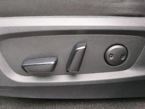 Certified 2024 Nissan Pathfinder SV FWD image 17