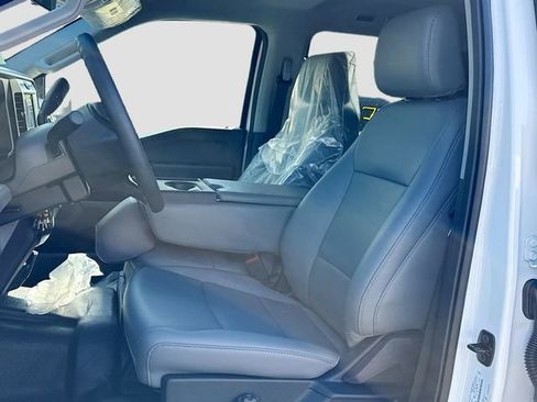 New 2025 Ford F550 4x4 Crew Cab image 14