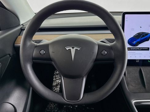 Used 2021 Tesla Model Y Long Range AWD/4WD image 17