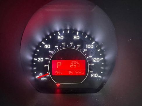 Used 2019 Kia Soul FWD image 26