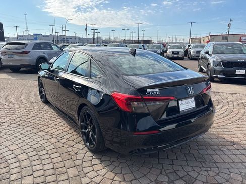 Used 2023 Honda Civic Sport image 6
