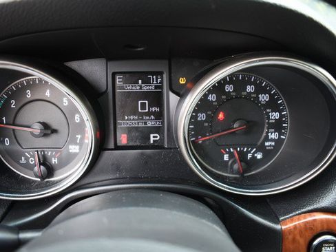 Used 2012 Jeep Grand Cherokee Limited w/ Luxury Group II AWD/4WD image 32
