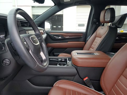 Used 2024 GMC Yukon XL Denali Ultimate image 17