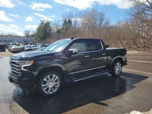 Used 2024 Chevrolet Silverado 1500 High Country w/ High Country Premium Package image 20
