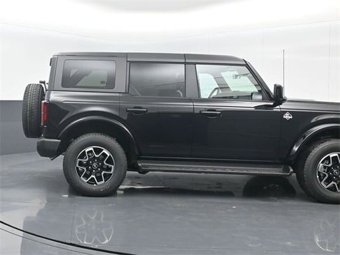 New 2025 Ford Bronco Outer Banks image 8