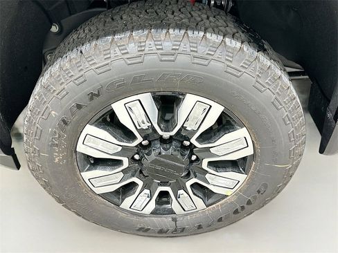 New 2026 GMC Sierra 2500 Denali w/ Denali Reserve Package image 32