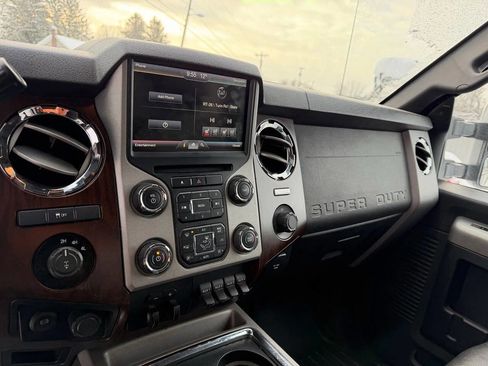 Used 2016 Ford F350 Lariat w/ Lariat Ultimate Package image 13