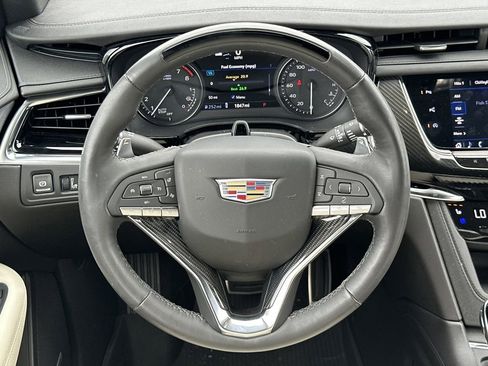 Certified 2025 Cadillac XT6 Sport w/ Technology Package AWD/4WD image 15
