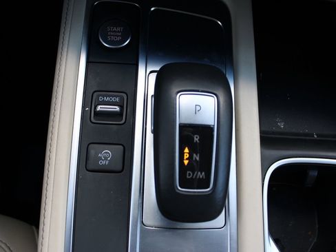 Used 2023 INFINITI QX60 Sensory w/ Vision Package image 32