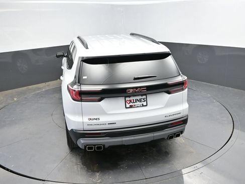 Used 2026 GMC Acadia Elevation w/ Elevation Premium Package AWD/4WD image 30