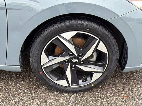 Used 2023 Hyundai Elantra Limited image 47