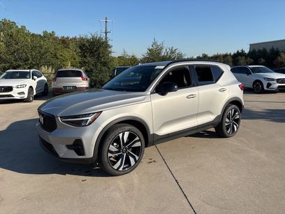 Certified 2025 Volvo XC40 B5 Plus