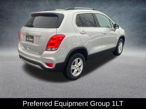Used 2019 Chevrolet Trax LT w/ LT Convenience Package image 6