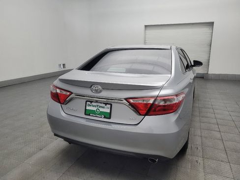Used 2016 Toyota Camry SE FWD image 7