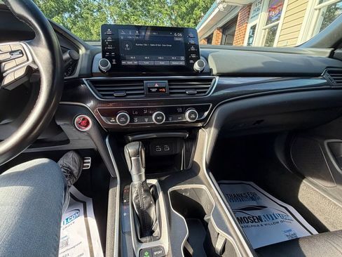 Used 2021 Honda Accord Sport image 11