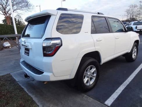 Used 2022 Toyota 4Runner SR5 Premium image 6