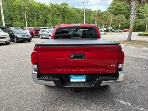 Used 2022 Toyota Tacoma SR5 RWD image 4