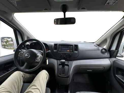 Used 2015 Nissan NV200 SV w/ Technology Package image 19