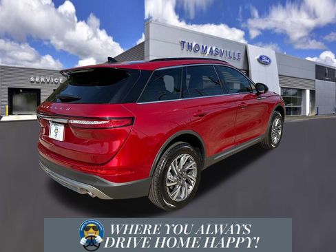 New 2026 Lincoln Corsair Premiere image 3