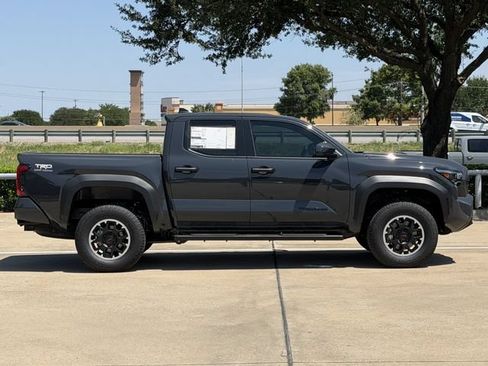New 2026 Toyota Tacoma TRD Off-Road AWD/4WD image 3