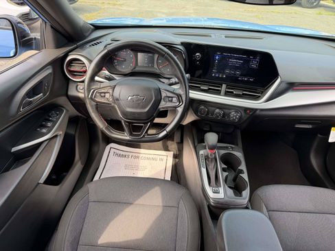 Used 2024 Chevrolet Trax RS w/ Driver Confidence Package FWD image 12