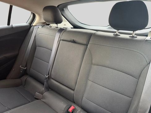 Used 2017 Chevrolet Cruze LT w/ Convenience Package FWD image 13