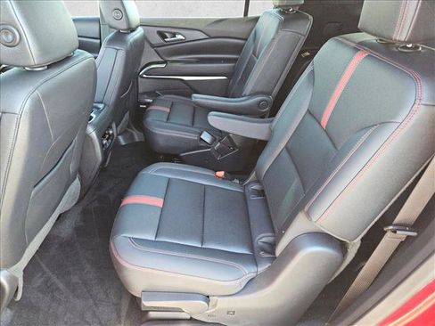 Used 2024 Chevrolet Traverse RS image 20