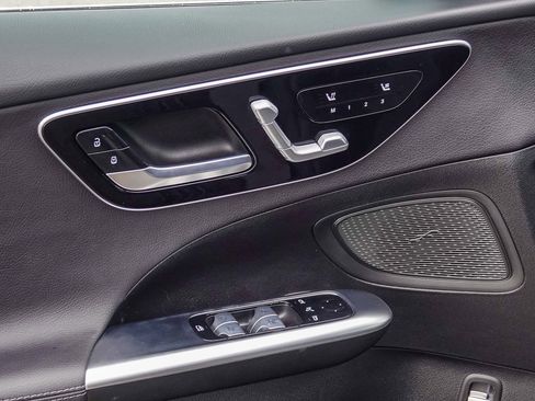 Certified 2025 Mercedes-Benz C 300 Sedan image 21