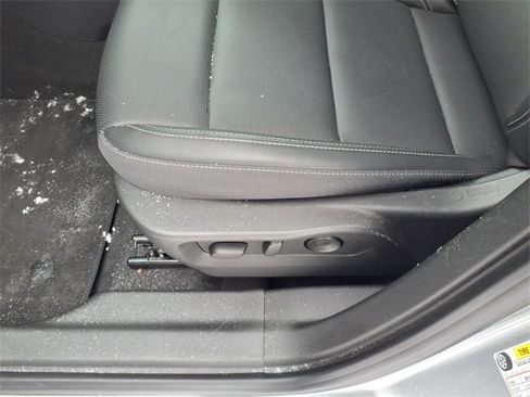 Used 2025 Buick Envision Preferred image 18