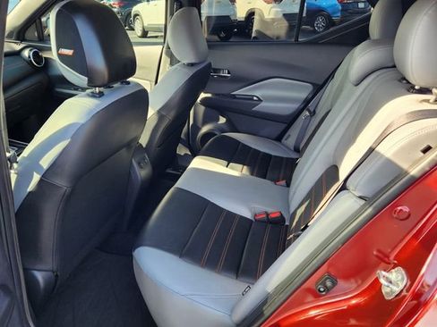 Used 2022 Nissan Kicks SR w/ Premium Package image 11