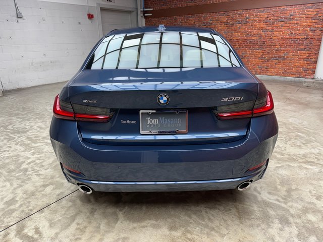 Used 2026 BMW 330i xDrive Sedan AWD/4WD image 4