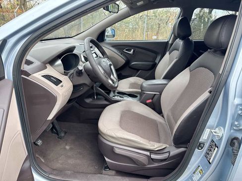 Used 2011 Hyundai Tucson GLS image 11