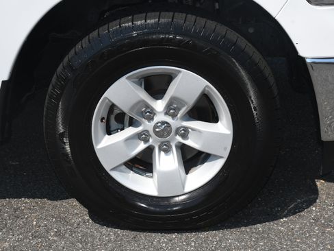 Used 2024 RAM 1500 Classic SLT image 20