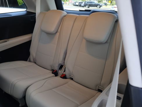 Certified 2024 Mercedes-Benz GLS 450 4MATIC image 19