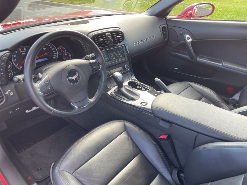 Used 2013 Chevrolet Corvette Coupe w/ 2LT Preferred Equipment Group RWD image 10