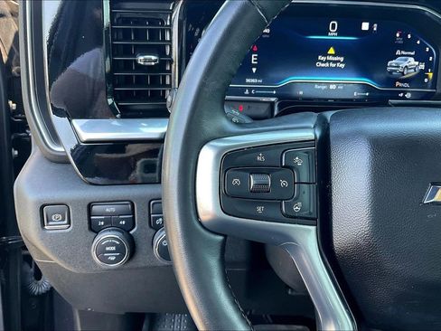 Used 2023 Chevrolet Silverado 1500 LT AWD/4WD image 13