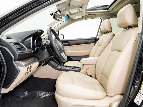 Used 2016 Subaru Outback 2.5i Limited image 6