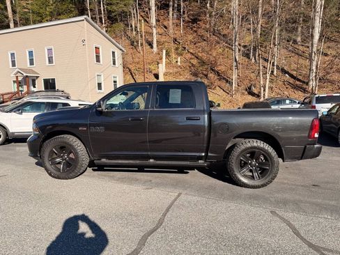 Used 2017 RAM 1500 Sport w/ Quick Order Package 26Q Night AWD/4WD image 7