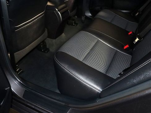 Used 2014 Toyota Camry SE image 25