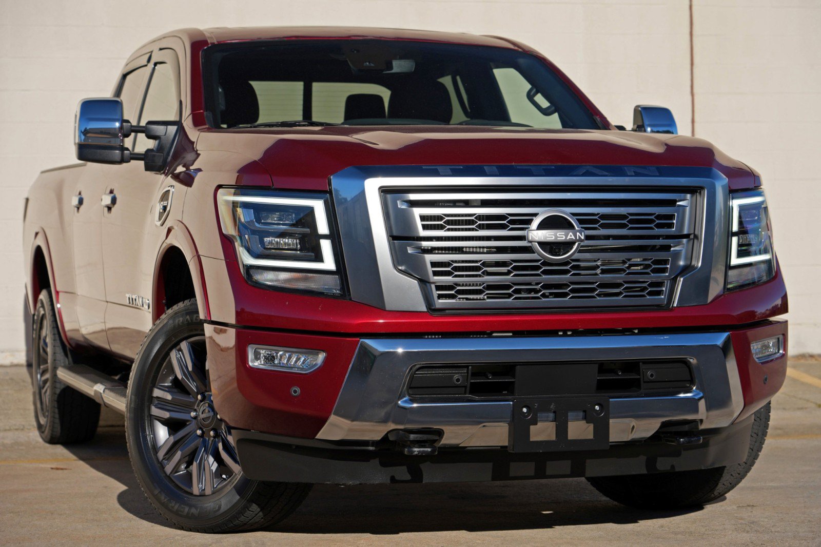 Used 2023 Nissan Titan Platinum Reserve w/ Moonroof Package AWD/4WD image 4